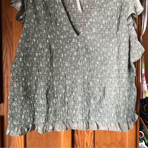 MADEWELL V-Neck Cottage Garden Smocked Lucie Top Green - 26W - Picture 6 of 16